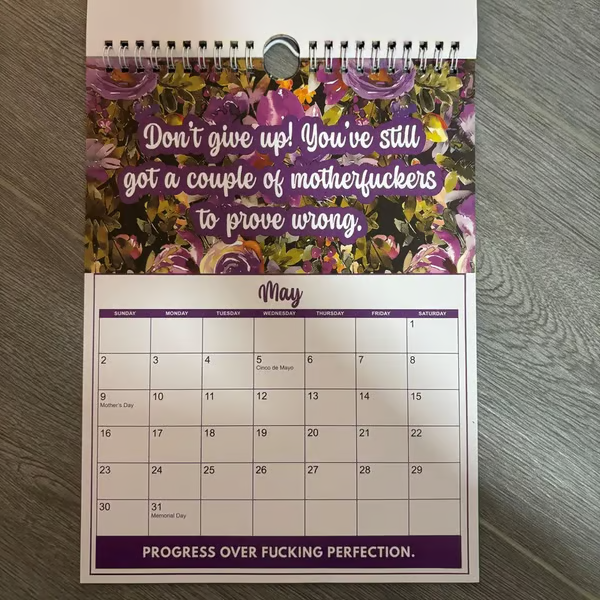 📅 Calendario de Salud Mental con Palabrotas 2027 - Perfecto para la decoración del hogar e ideas de regalo